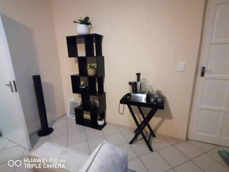 1 Bedroom Property for Sale in Sunset Glen Western Cape